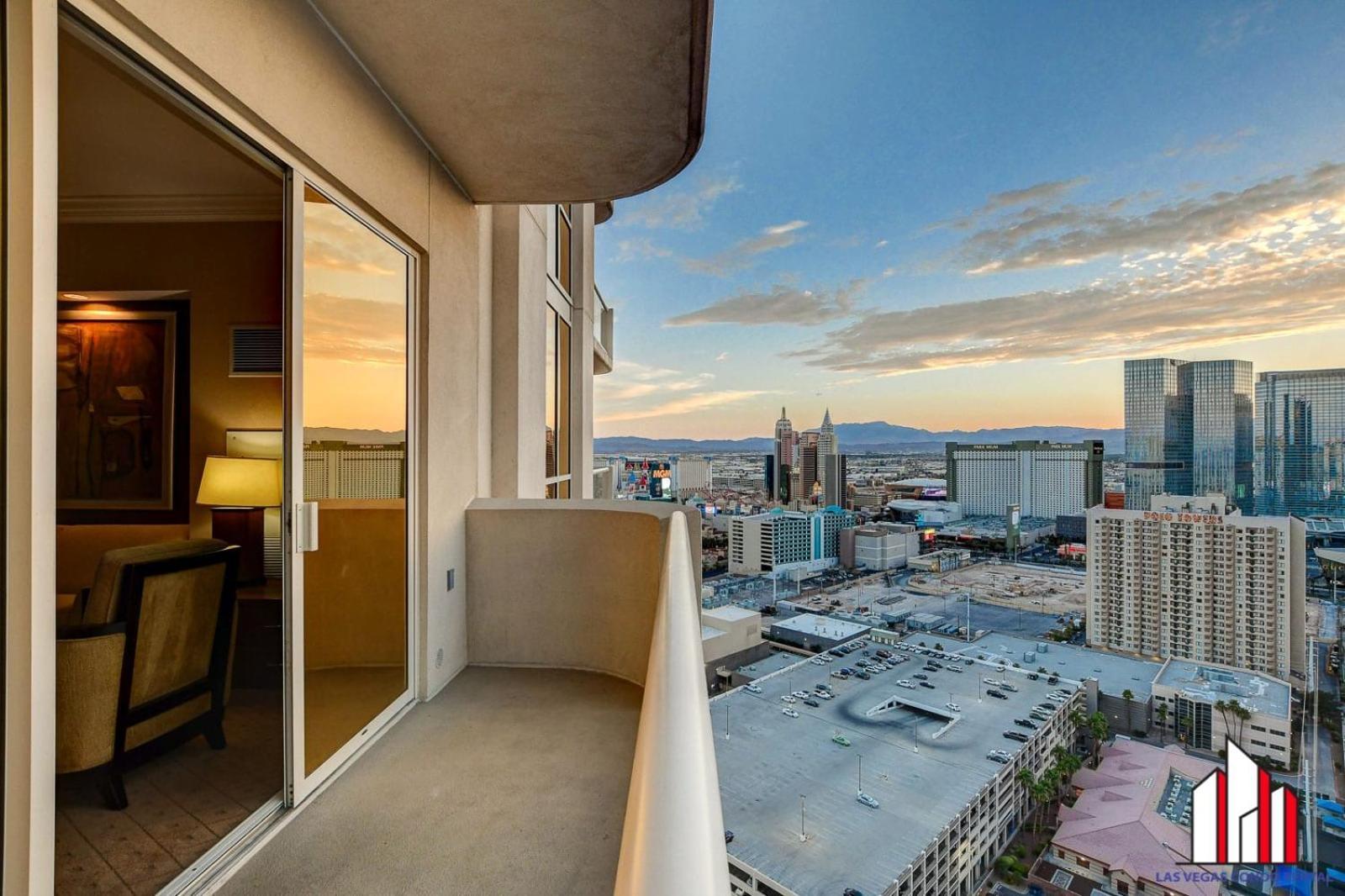 Mgm Signature-30-705 F1 Track & Strip View Balcony Las Vegas Bagian luar foto