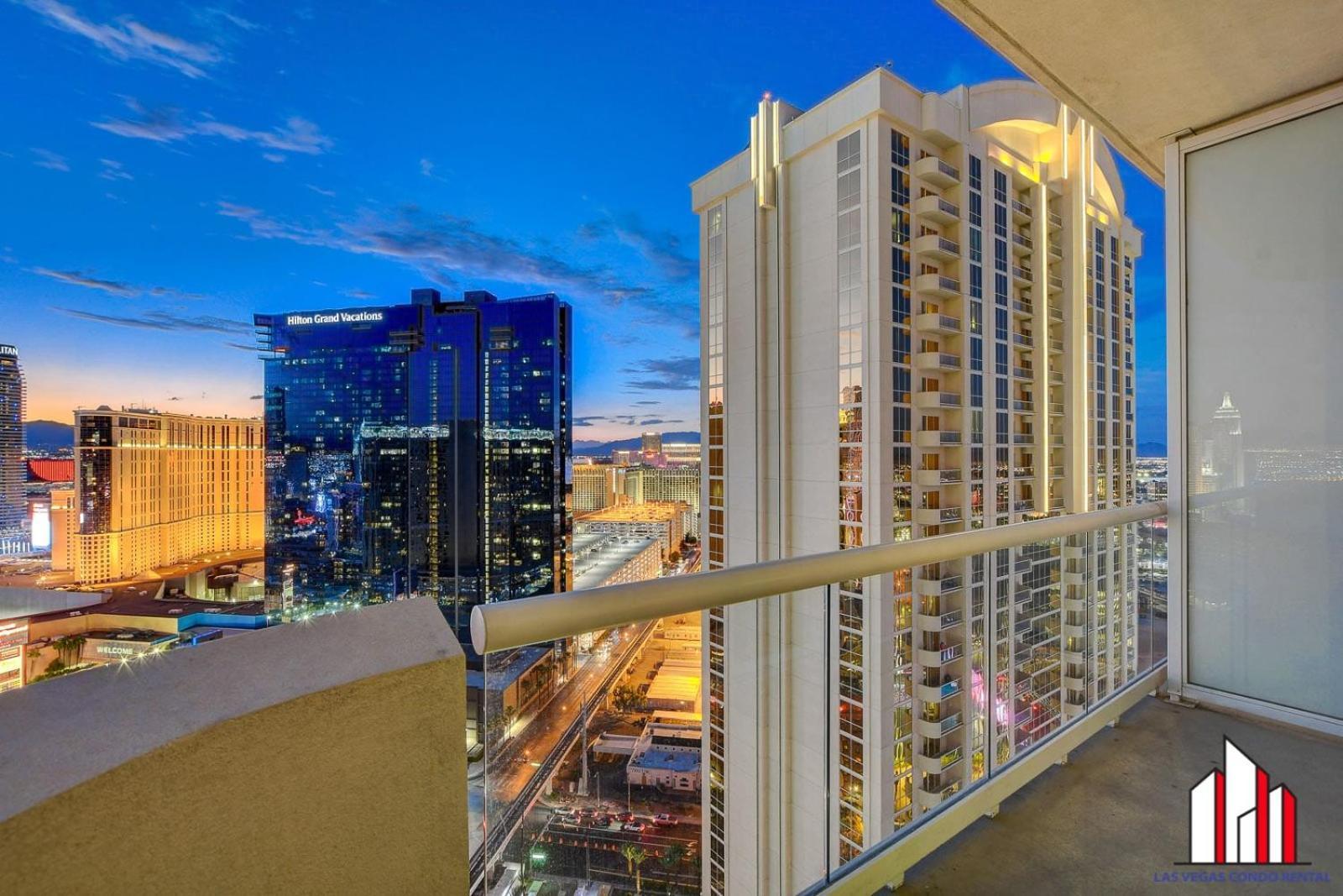 Mgm Signature-30-705 F1 Track & Strip View Balcony Las Vegas Bagian luar foto