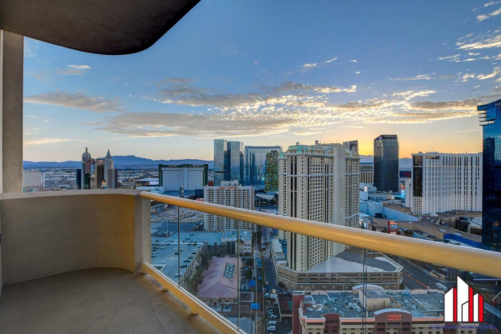Mgm Signature-30-705 F1 Track & Strip View Balcony Las Vegas Bagian luar foto